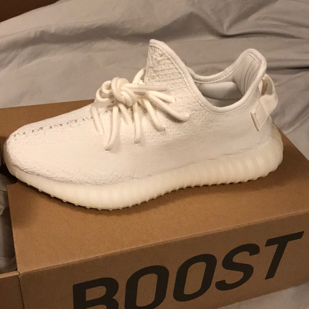 NEW in box. YEEZY boost 350 V2. - Picture 3 of 7
